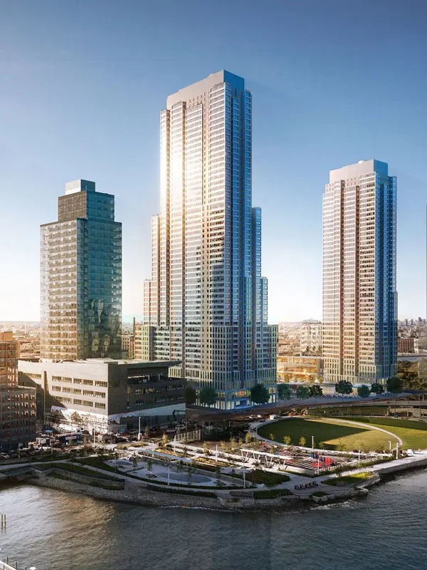 5241 Center Boulevard exterior